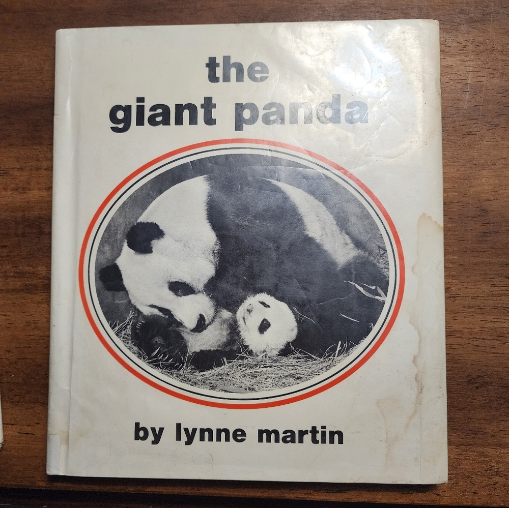The Giant Panda by Lynne Martin - Black and White Cover
